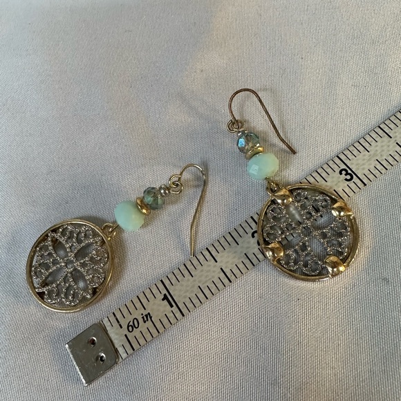 Filigree silver and goldtone drop mandala style earrings - Picture 3 of 5